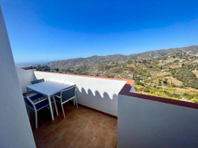 Ático con increíbles vistas a las montañas y mar